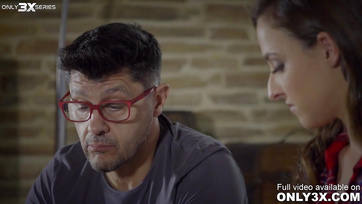 A szöszi magyarországi bulát leszívatta a férjjelöltje a barnácskát pedig megkuffantotta a fejese Thumb