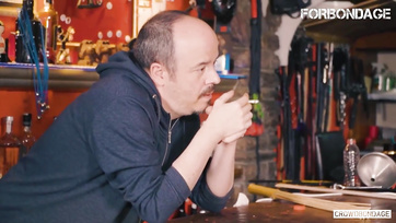 Megpengette a szöszike magyar születésű sunácska punciját mialatt a kolbászán vágtatott Thumb