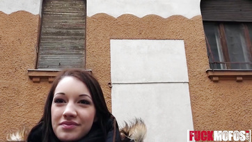 Letolta a szerkóját a steksz láttan a sexy magyar születésű lányka Thumb