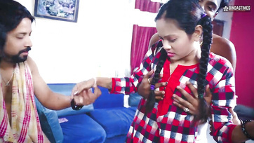 Az összes legény meghágta a vékonyka takarítónőt és kollektíven spriccelték össze az orcáját Thumb