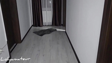 Szétnyitott combokkal várta a hitvesét a szukás milf nejecske de végül a szeximádó mostohafiacskájával kellett beérnie Thumb