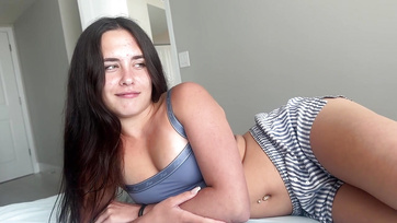 Szemléltette hogy mit tud az ágyikóban a tündibündi mostohahúgom, ehhez viszont meg kellett ugrálnia a farkam Thumb