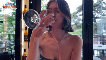 Már az első vacsorás talin megengedte a 18 esztendős kecses spiné hogy a tehetős faszi becsületesen megrakja Thumb